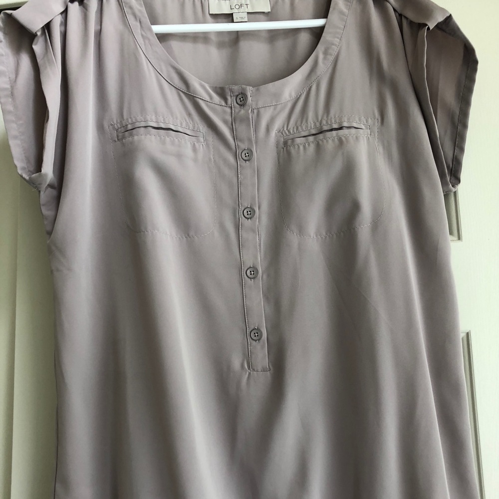 Bottom shirt with gathered bottom
